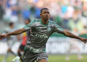 Palmeiras volta a estádio de primeiro gol de Cria da Academia; veja
