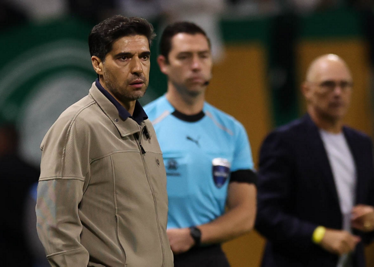 Abel Ferreira revela que ‘já sabia’ que Flaco López, do Palmeiras, seria convocado: ‘Não contei para ele’