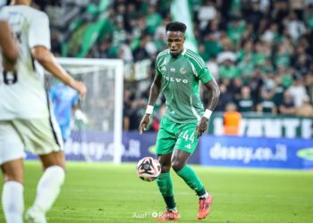 Ex-zagueiro do Palmeiras supera grave lesão e volta aos gramados após 394 dias: ‘Nunca deixei de acreditar’
