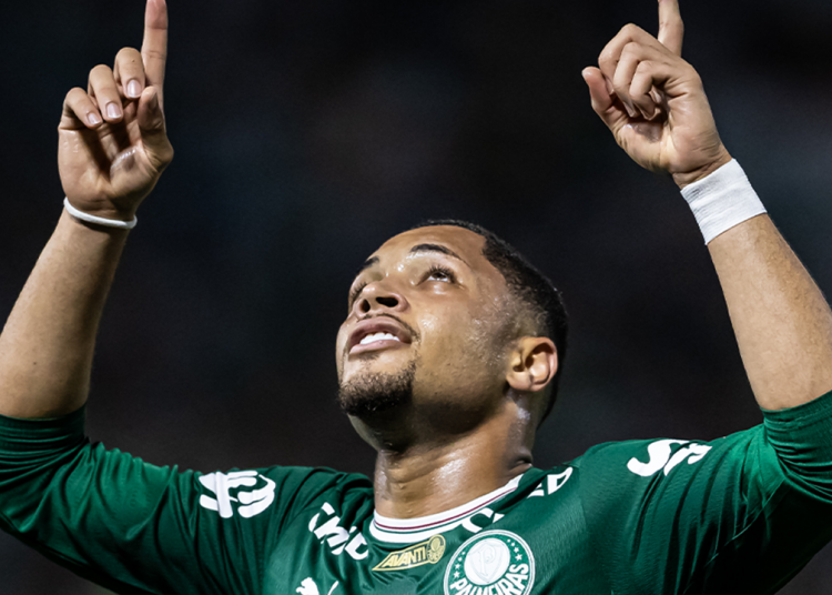 Palmeiras prepara Vitor Roque para oitavas da Conmebol Libertadores
